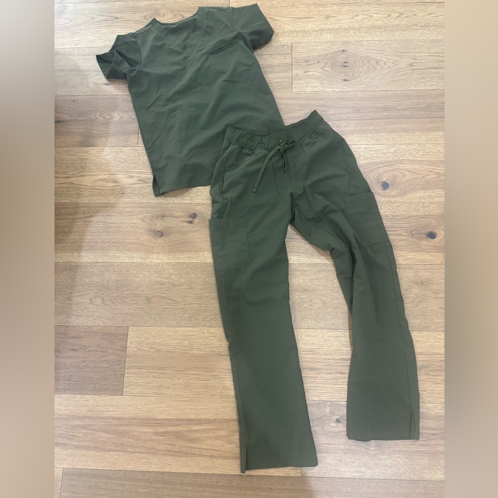 Women's Olive Green Mandala Scrub set XS